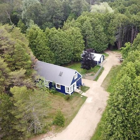 Cottage Retreat On 11 Acres Flesherton المظهر الخارجي الصورة